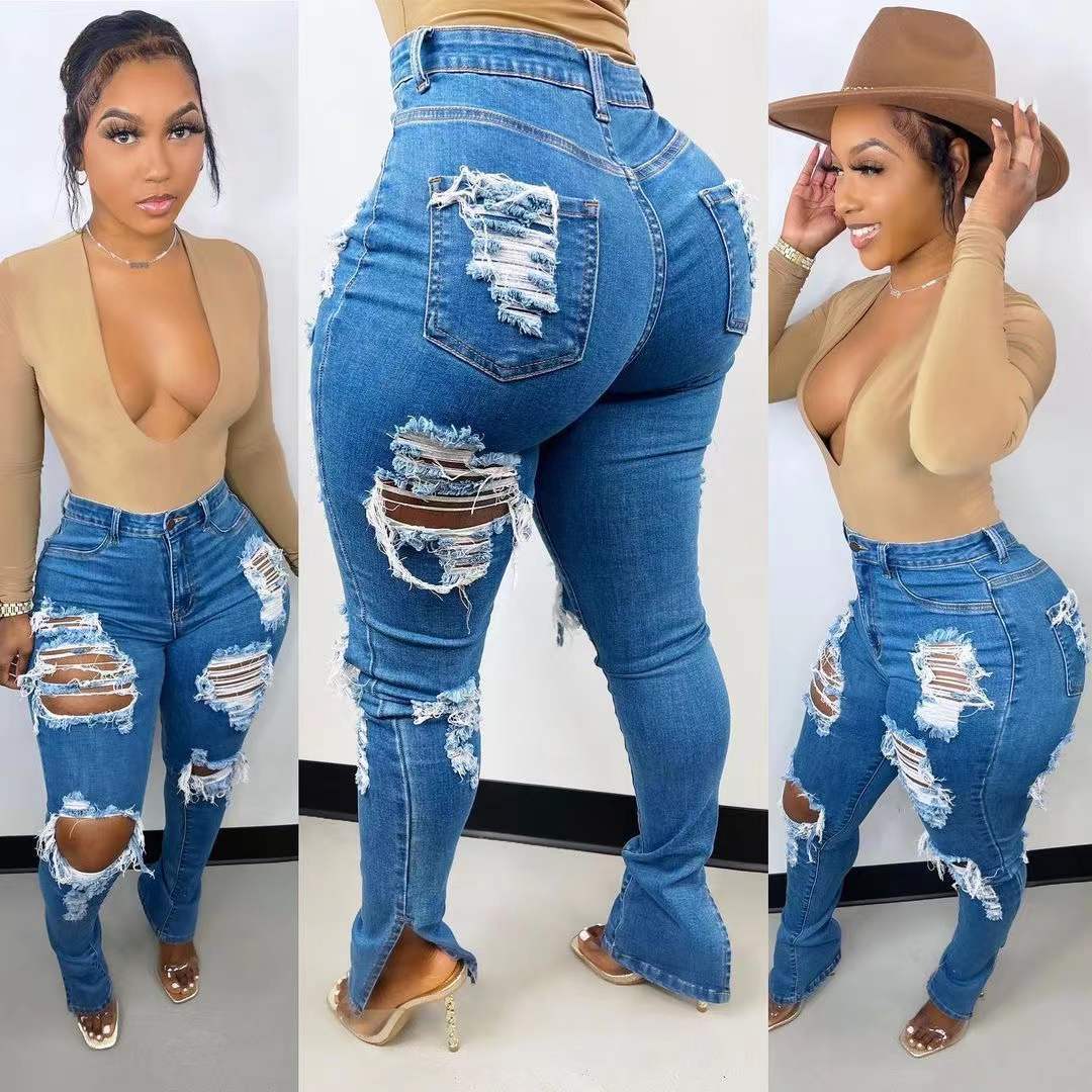 Women's Ripped Leisure Jeans.