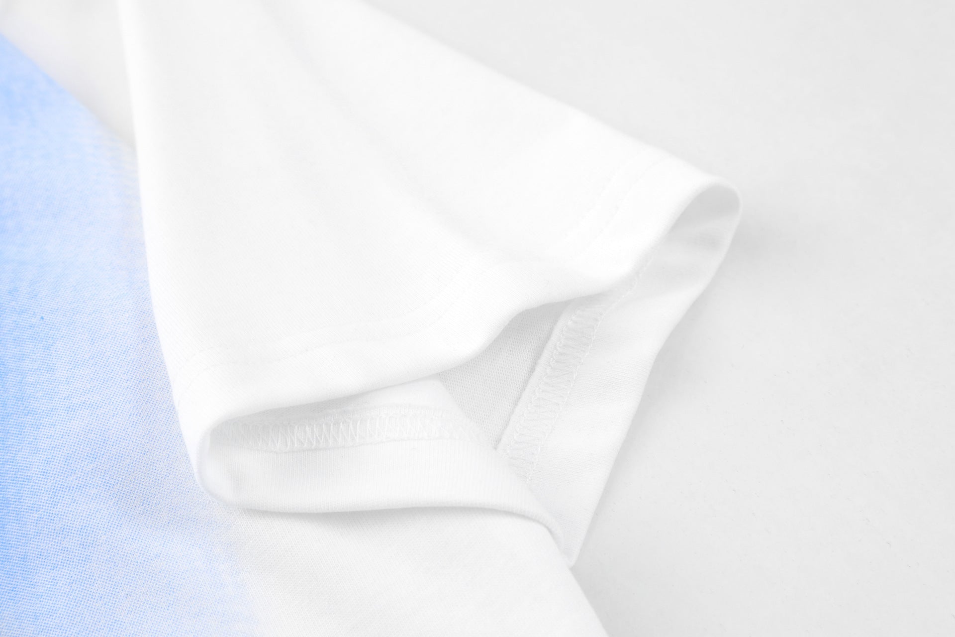 Unisex Butterfly Patch Short-Sleeved T-Shirt.