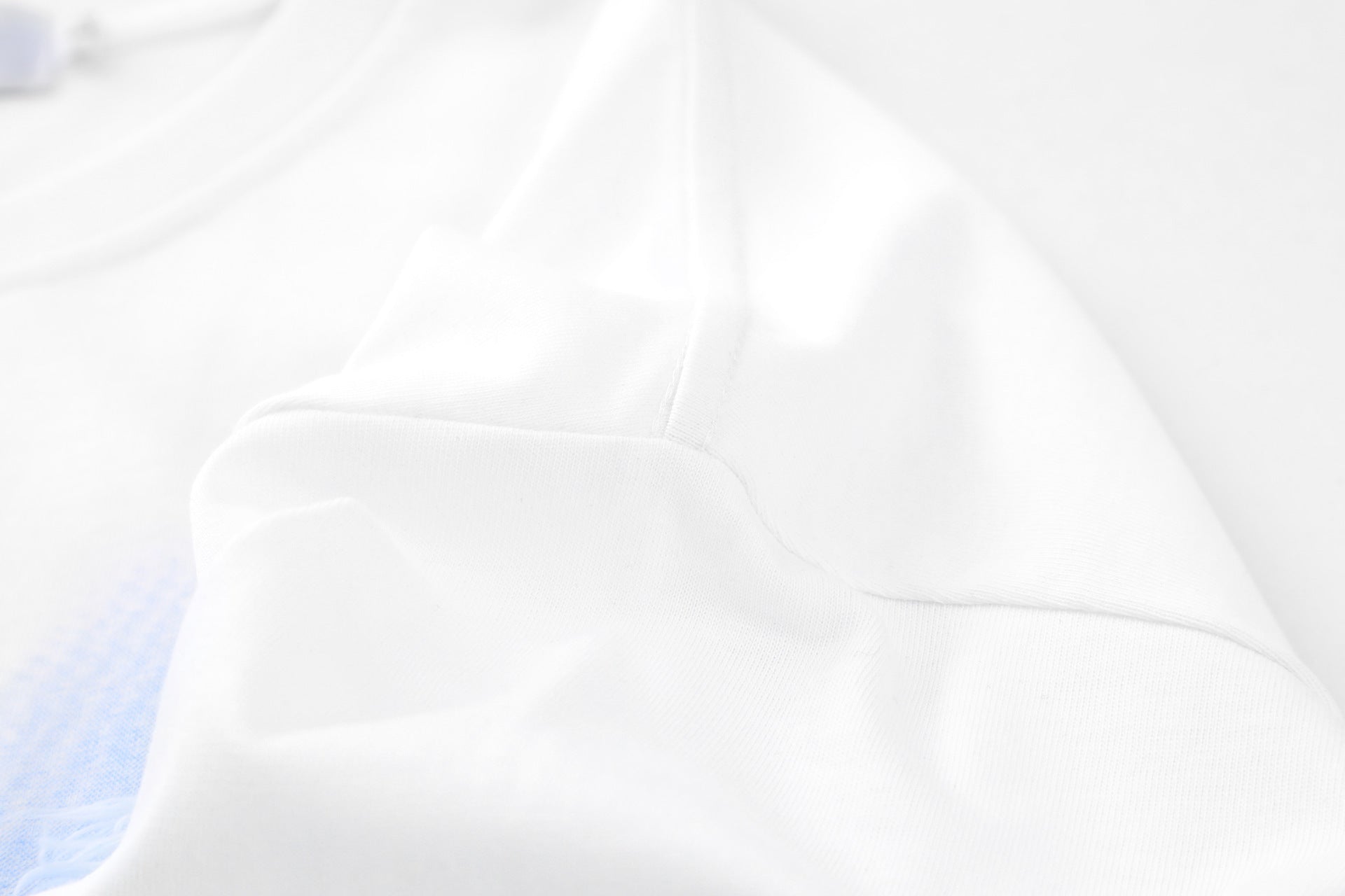 Unisex Butterfly Patch Short-Sleeved T-Shirt.